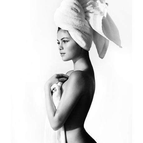 Selena Gomez protagonista de las Towel Series de Testino Selena Gomez protagonista de las Towel Series de Testino