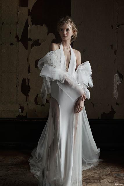 VERA WANG elige el poder de la seducción para su nueva colección de novias VERA WANG elige el poder de la seducción para su nueva colección de novias