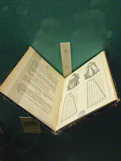 Método de corte y confección de prendas de vestir para señoras Método de corte y confección de prendas de vestir para señoras