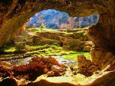 Las cuevas, señas de identidad de Santiago-Pontones Las cuevas, señas de identidad de Santiago-Pontones