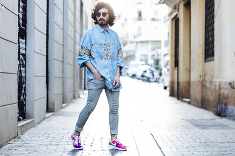 WHERE IS OUR SUMMER? glamournarcotico_fire_meets_gasoline_asos_shirt_h&m_skinny_jeans_mouet_sunglasses_Nike_Roshe_Run_Hypercolour_Biker_Street-Style_Menswear_Charlie-Cole_spain (9)