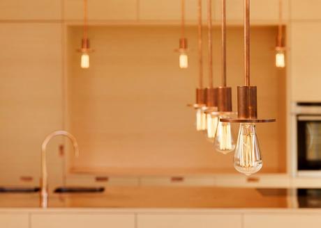 Casa diseñada en madera alistonada e instalaciones en cobre Casa diseñada en madera alistonada e instalaciones en cobre