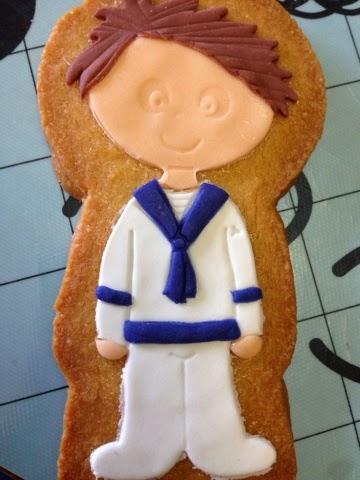 Tutorial de galleta de comunión para niño con traje de marinero en
fondant Tutorial de galleta de comunión para niño con traje de marinero en
fondant