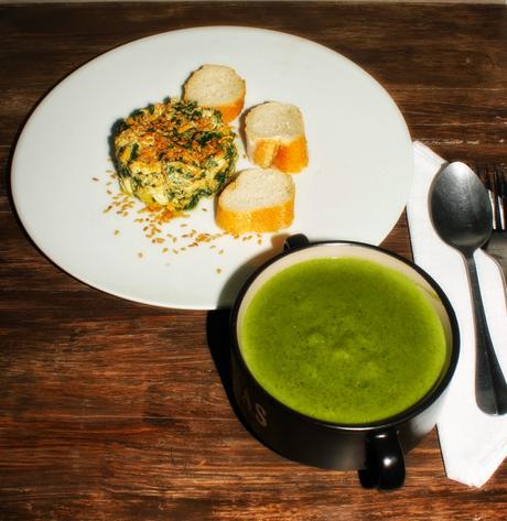 CREMA DE ESPINACAS & REVUELTO DE ESPINACAS CON SEMILLAS DE LINO CREMA DE ESPINACAS & REVUELTO DE ESPINACAS CON SEMILLAS DE LINO