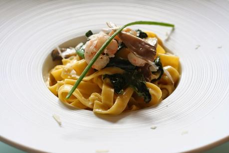 Tagliatelle con Espinacas, Setas y Gambas Tagliatelle con Espinacas, Setas y Gambas