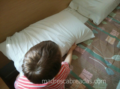 Las tareas domésticas con un bebé grande en casa Las tareas domésticas con un bebé grande en casa