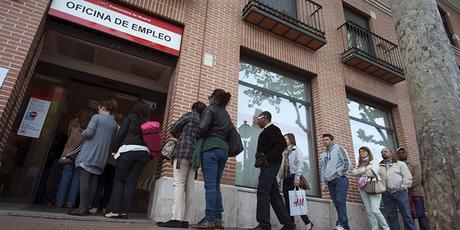 El gasto en prestaciones por desempleo se reduce un 17% y el de parados un 7% La afiliación media a la Seguridad Social sube en abril en 51.077 personas