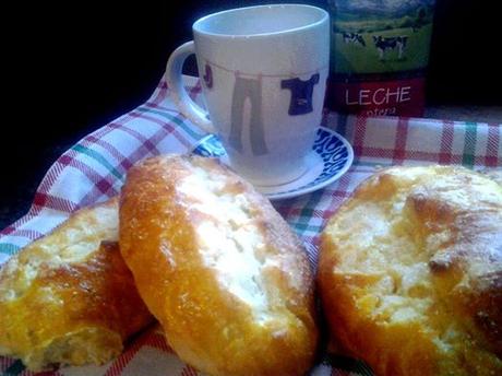 BOLLOS DE LECHE AL YOGOURT BOLLOS DE LECHE AL YOGOURT