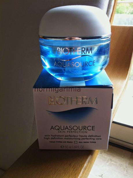 AQUASOURCE DE BIOTHERM. SKIN PERFECTION. AQUASOURCE DE BIOTHERM. SKIN PERFECTION.