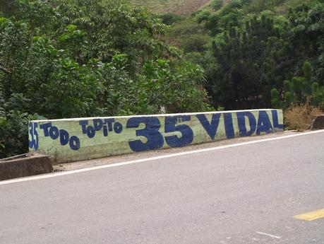 Propagandas electorales que no se quitan y que dañan nuestro patrimonio natural Propagandas electorales que no se quitan y que dañan nuestro patrimonio natural