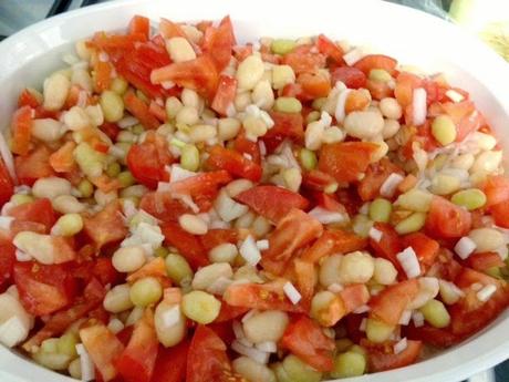 ALUBIAS POCHAS CON AGUACATE Y CILANTRO