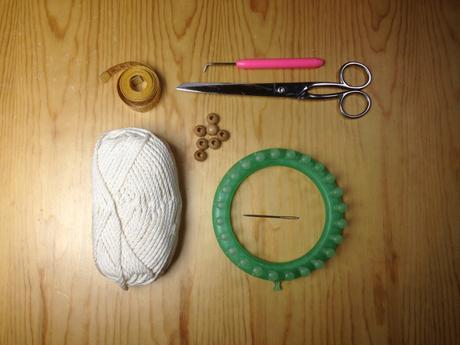 Hazte un cinturón con telar Materiales para hacer cinturon de cuentas de madera en telar