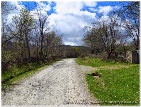 Camino salida de Garganta, por aquí llegamos el año pasado