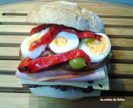 Chivito (bocadillo) Chivito (bocadillo)