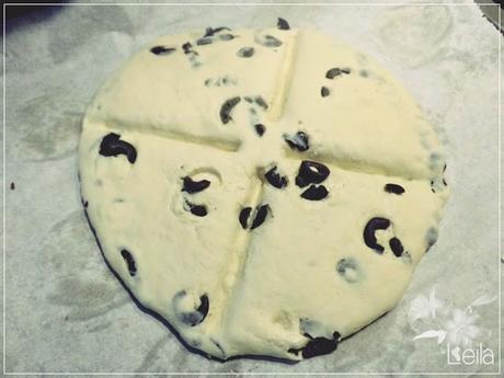 Pan damper australiano con aceitunas Pan damper australiano con aceitunas