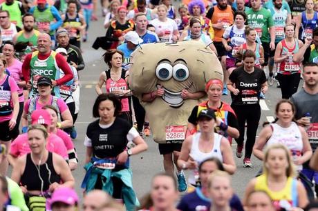 A-marathon-runner-in-fancy-dress-during-the-2015-Virgin-Money-London-Marathon-2