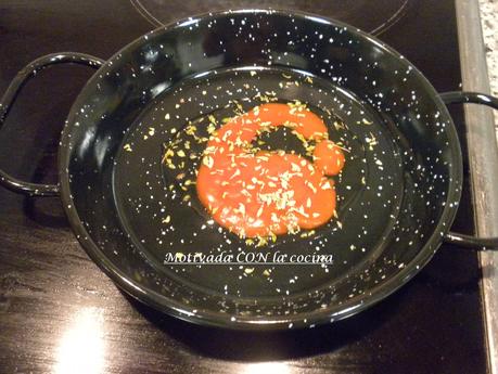 Cazuelita de provolone con tomate