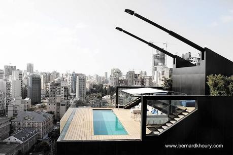 Casa contemporánea al tope de un edificio en Beirut, Líbano