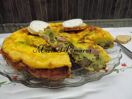 Tortilla de alcachofas, jamón de pavo y queso de cabra. Tortilla de alcachofas, jamón de pavo y queso de cabra.
