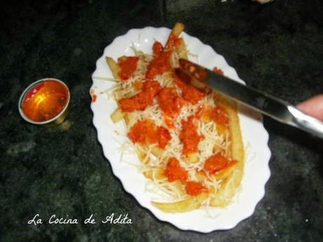 Tapa de patatas, con sobrasada y queso Tapa de patatas, con sobrasada y queso