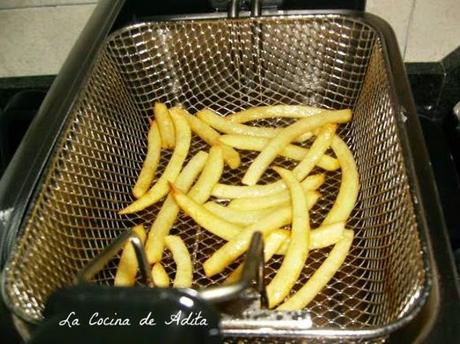 Tapa de patatas, con sobrasada y queso Tapa de patatas, con sobrasada y queso