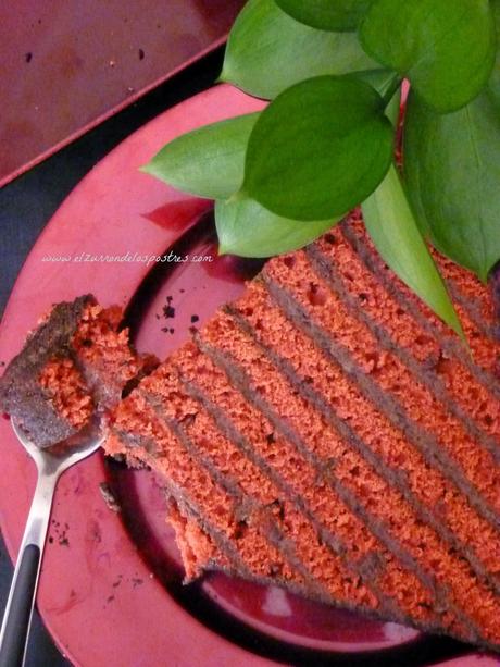 Triángulo Red Velvet con Oreo Triángulo Red Velvet con Oreo