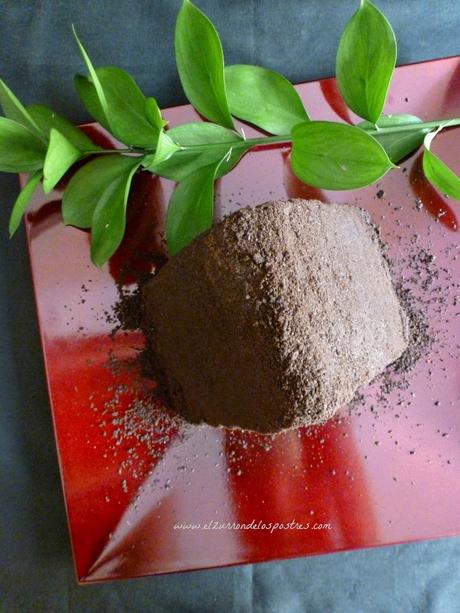 Triángulo Red Velvet con Oreo Triángulo Red Velvet con Oreo