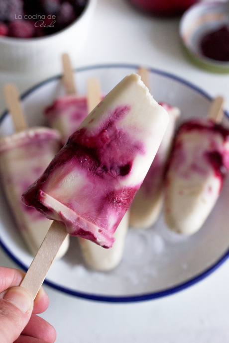 helado-yogurt-frutos-bosque