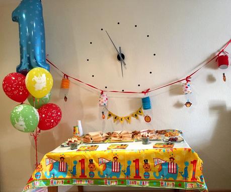 Su primer cumpleaños Su primer cumpleaños