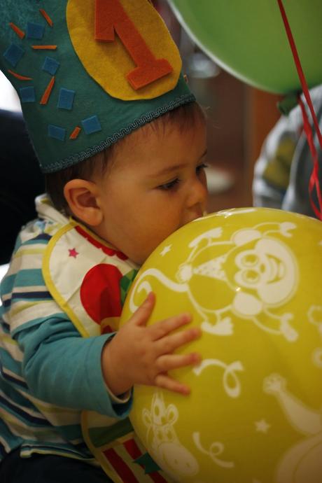 Su primer cumpleaños Su primer cumpleaños