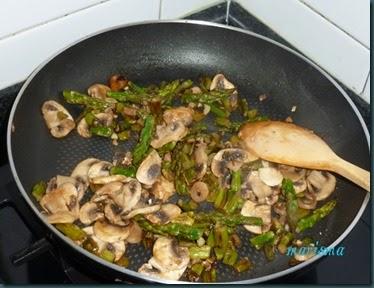 revuelto de trigueros y champiñon4 copia revuelto de trigueros y champiñon4 copia