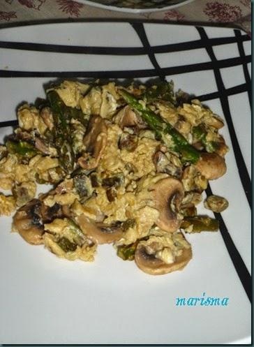 revuelto de trigueros y champiñon,racion copia revuelto de trigueros y champiñon,racion copia