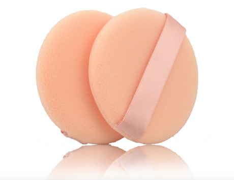 como aplicar el colorete borlas_maquillaje