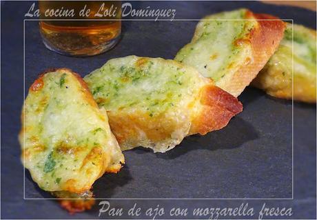 Pan de ajo con mozzarella fresca Pan de ajo con mozzarella fresca