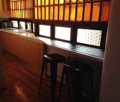 espacios pequenos 2 hogares de nuestros lectores estilo nordico escandinavia estilonordico estilo moderno interiores distribucion diafana 2 interiores decoracion interiores 2 decoracion dormitorios 2 decoracion de salones 2 decoracion decoracion comedores 2 cocinas pequenas interiores cocinas modernas blancas torres blancas madrid sillas tolix sillon barcelona lampara kartell sain de oiza iconos del diseño hogares nordicos españa estilo nórdico madrid estilo nórdico escandinavo diseño nórdico españa blog decoracion interiores