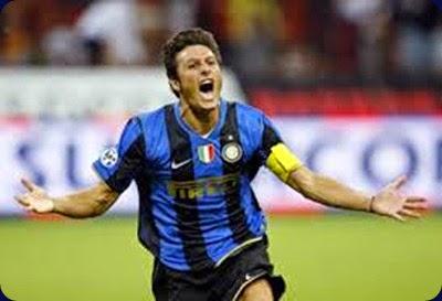 El día que Javier Zanetti se convirtió en leyenda: retiran para siempre la N°4 de Inter.