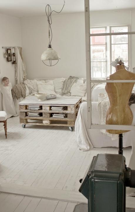 Mesa con palets Mesa con palets