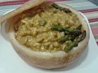 Torta del Casar rellena de risotto de espárragos Torta del Casar rellena de risotto de espárragos