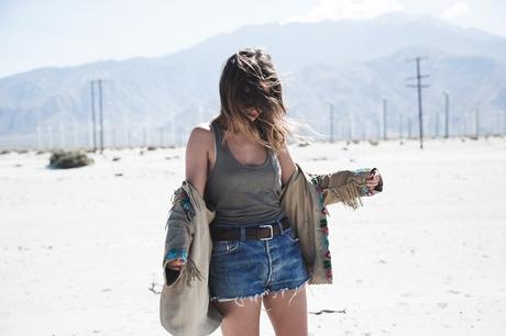 Coachella_Music_Festival-Fringed_Jacket-Polo_Ralph_Lauren-Vintage_Levis-Outfit-Festival_Look-Street_Style-49