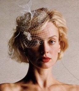 9 Peinados para cabello corto que puedes lucir el dia de tu boda. 9 Peinados para cabello corto que puedes lucir el dia de tu boda.