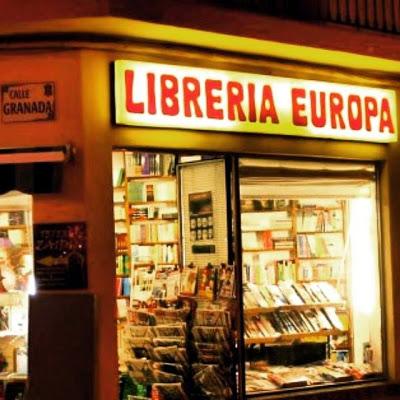 La niña mariposa en Librería Europa en Nerja.