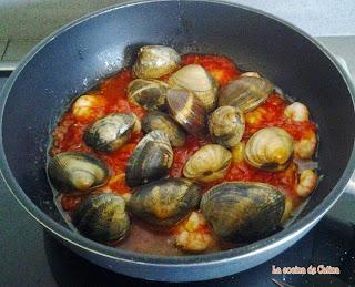 Tallarines con gambas y almejas Tallarines con gambas y almejas