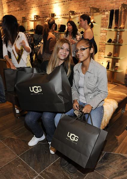 LA HISTORIA DE LAS BOTAS UGG LA HISTORIA DE LAS BOTAS UGG