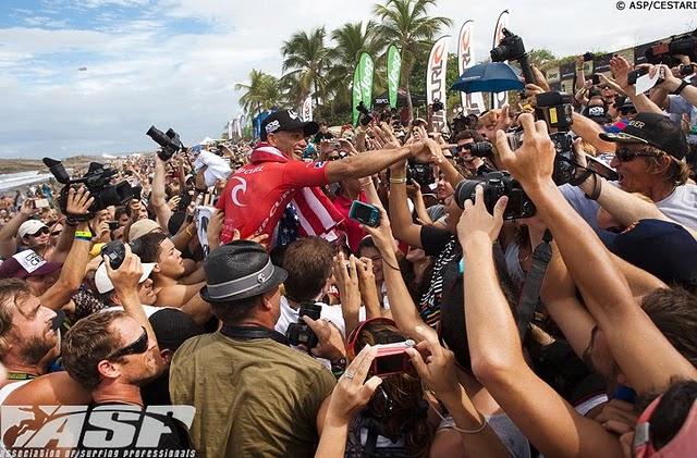 Kelly Slater gana su 10º Título Mundial