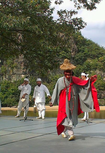 COREA DEL SUR: EL FESTIVAL DE MASCARAS EN HAHOE