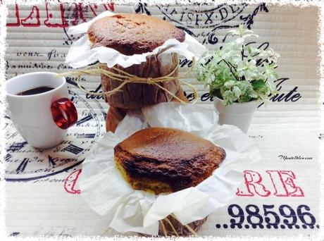 Bizcocho de nísperos y semillas de amapola Bizcocho de nísperos y semillas de amapola