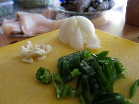 Bacalao con mejillones en salsa picante. bacalao-con-mejillones-