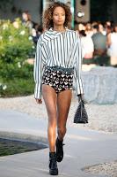 Louis Vuitton se relaja en Palm Springs con su colección de crucero Louis Vuitton se relaja en Palm Springs con su colección de crucero