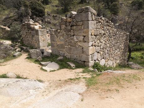 Por los antiguos molinos del río Perales (Vía Pecuaria)