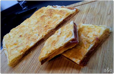 Empanada de dátiles, jamón york y queso Empanada de dátiles, jamón york y queso